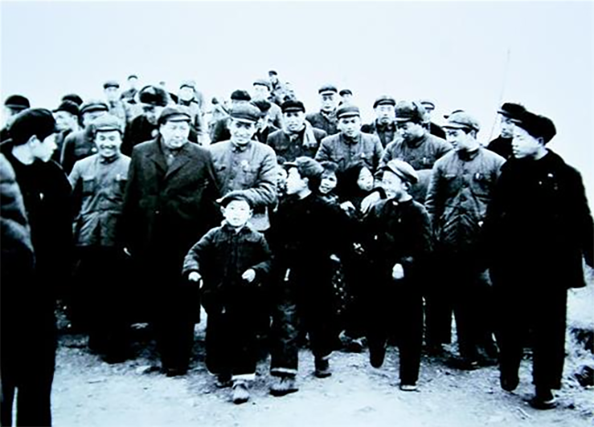 历史的回响丨毛主席与武汉长江大桥的故事